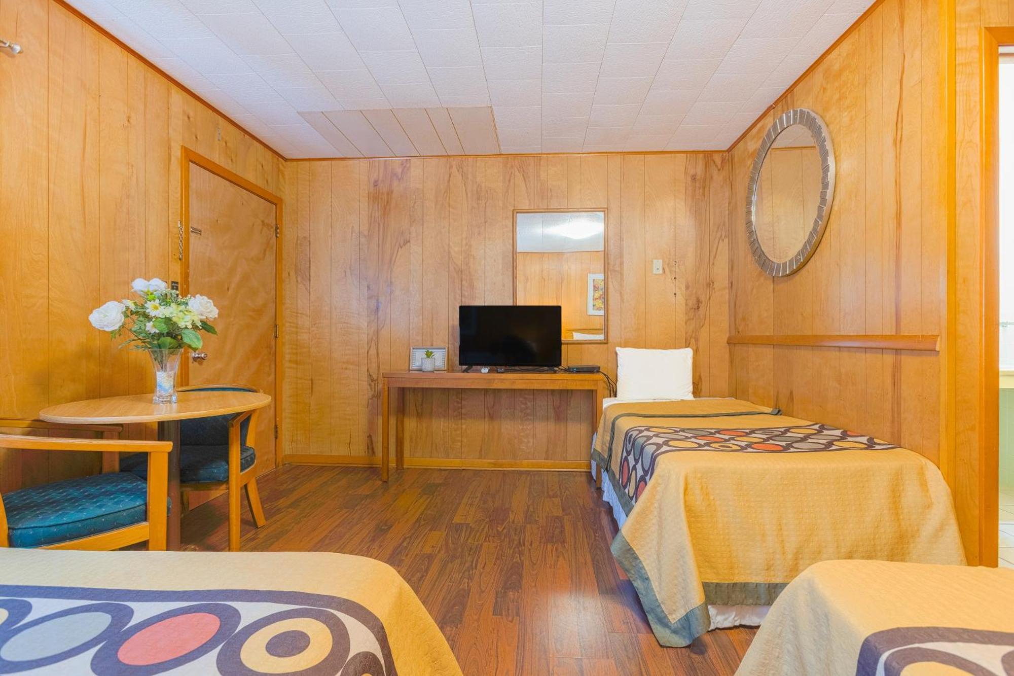 Motel Parkside By Oyo Meadville Conneaut Conneaut Lakeshore