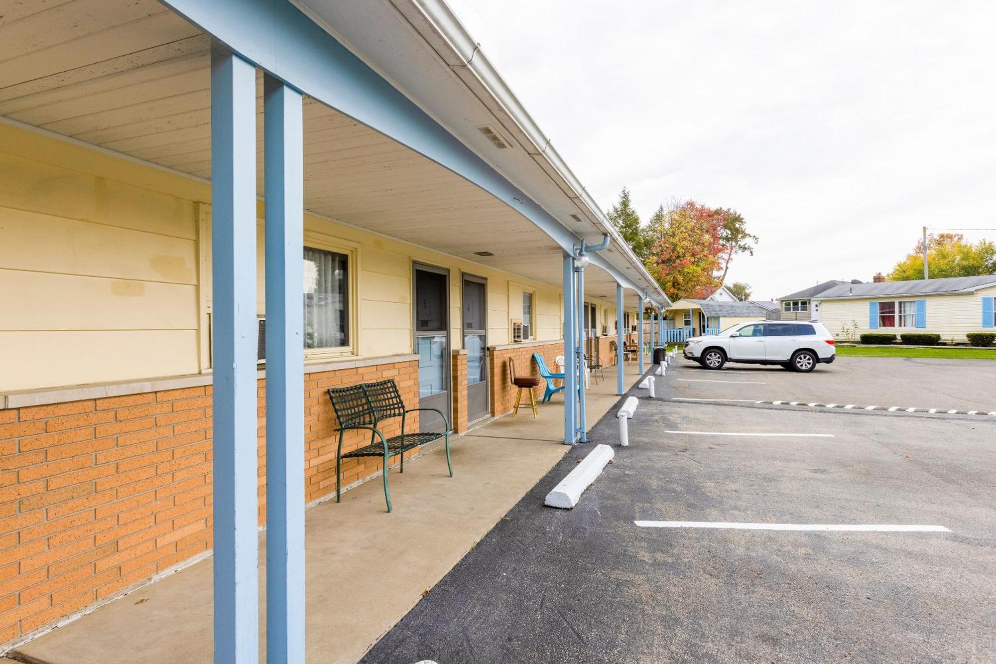Motel Parkside By Oyo Meadville Conneaut